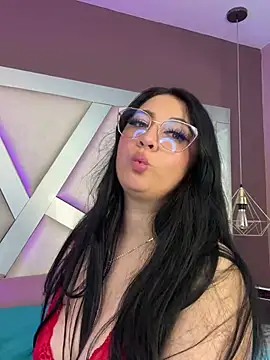 Show modela Ashleeyprincess01 na web-kameri
