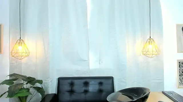 NahomiWhitte – webcam-show