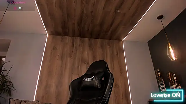 KylaMorrison Adlı Modelin Canlı XXX Sohbeti