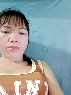 Sana-vn élő XXX-chatje