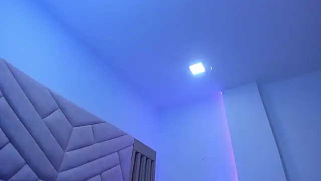 DomenicoRey Pertunjukan Webcam