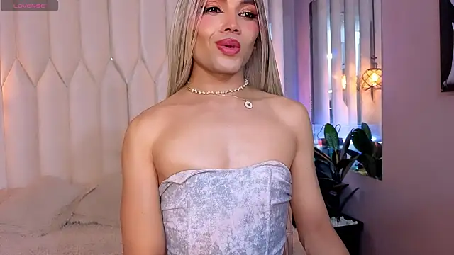 Megan_Do_Santos Pertunjukan Webcam