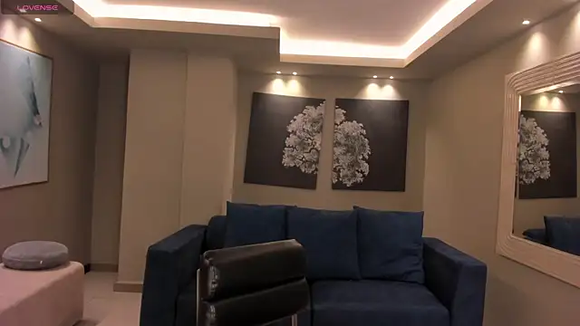 AmyRosse_X Adlı Modelin Canlı XXX Sohbeti