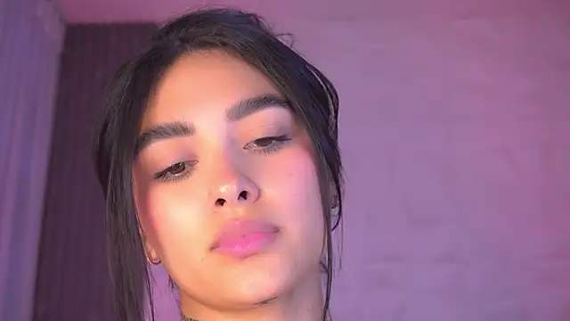 katy_rioss Adlı Modelin Canlı XXX Sohbeti