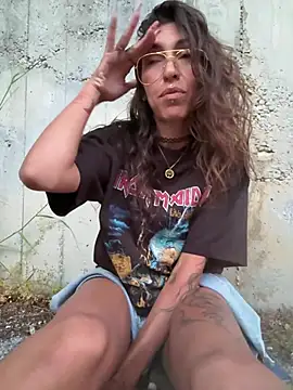 Chat +18 de Lalla_Amani ao vivo