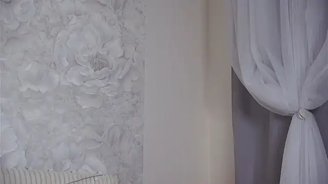 SunnivaCovilのウェブカメラショー