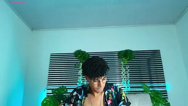 ThiiagoSaeenz Show Webcam