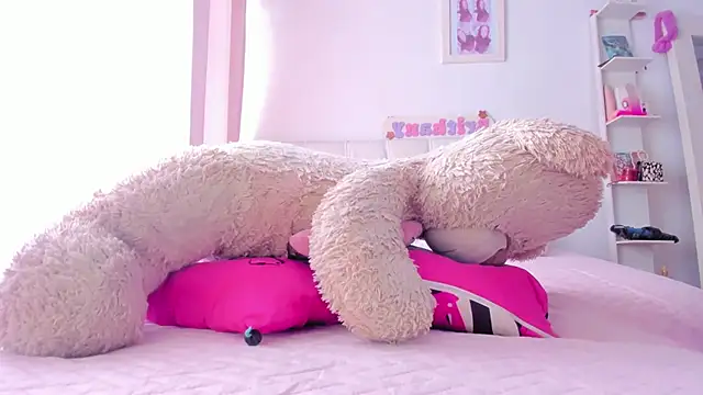 briitany_hot Show in webcam