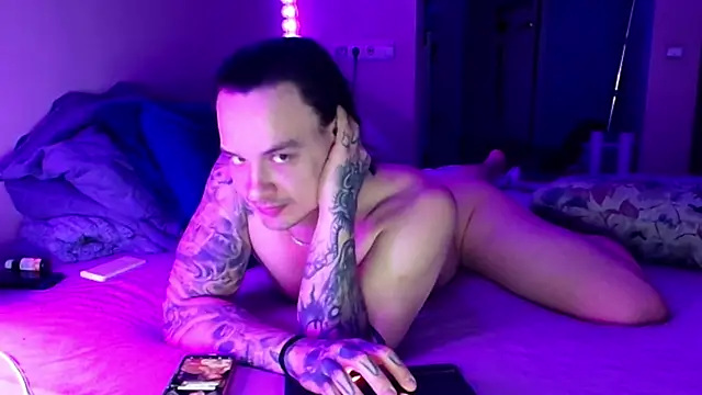 Chat +18 de baphomet_from_ice ao vivo