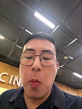 عرض كام andrewmhilton_