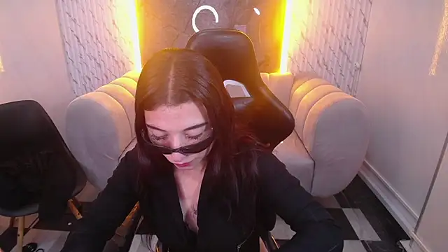 Erika_Suarez_b – Live XXX-chat