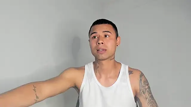 _Logan_Colton_ Chat XXX live