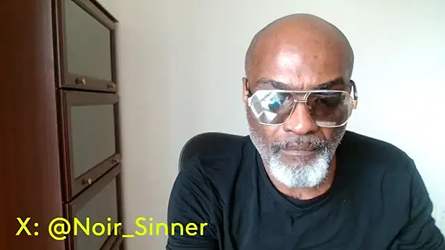 sinnernoir Adlı Modelin Canlı XXX Sohbeti