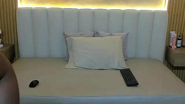 แชท XXX สดของ Michelle_Saenz_