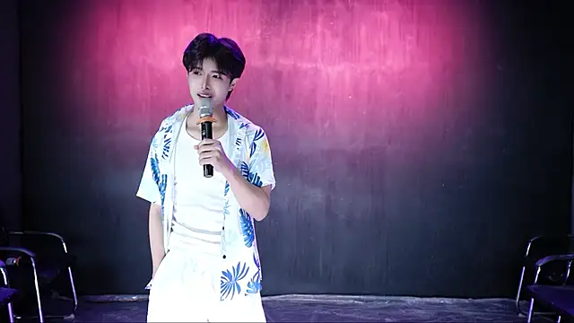 Queen-Vibe webkamerás műsora