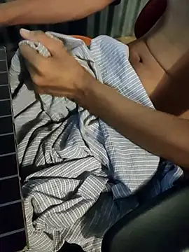 DeshiTiger Webcam-Show