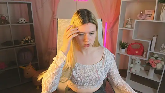 دردشة CelestineMauriac الجنسية المباشرة