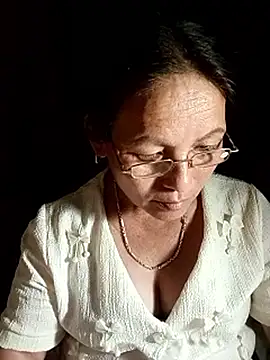 Онлайн чат XXX Cucci07