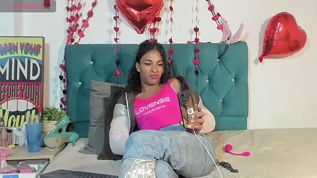 StefanyMiler élő XXX-chatje