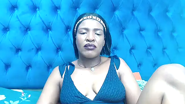 SpicyQueenxxxx – Live XXX-chat