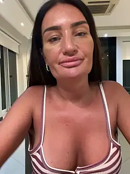 MissSelinaLDN webcam show