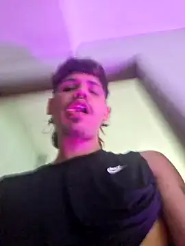 Show modela cum_park1 na web-kameri