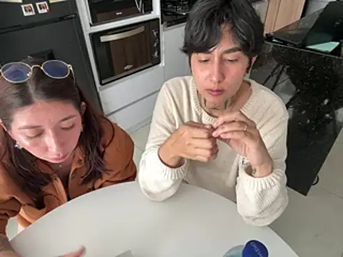 DaisyEmily Obrolan Langsung XXX