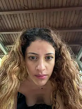 alana15 Pertunjukan Webcam