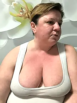 Онлайн чат XXX jusichka