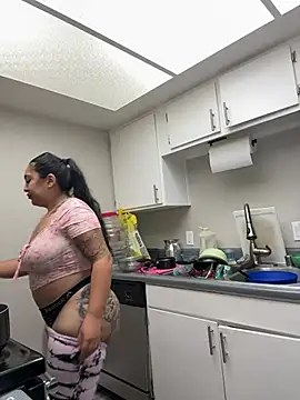 latina_curvy22's Webcam Show