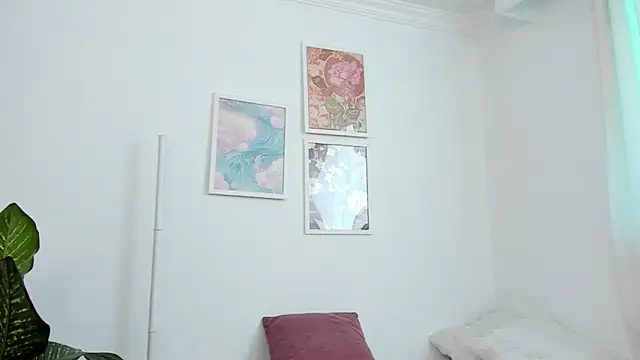 canelleGarces Live XXX Chat