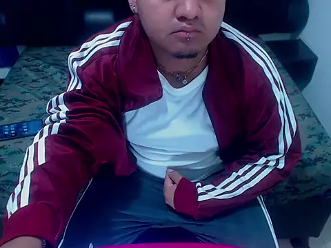 Živý XXX chat XNoahDeepThroatX