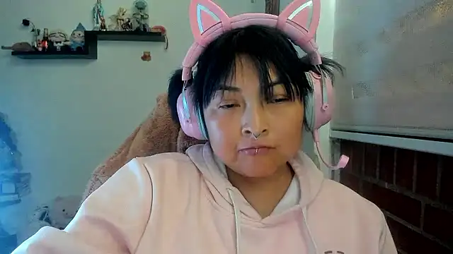 Shaddycute_ élő XXX-chatje