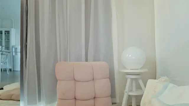 Mio_cherry Adlı Modelin Canlı XXX Sohbeti