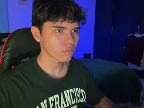 Im_Camii Adlı Modelin Web Kamerası Şovu