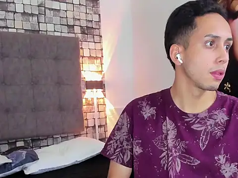 Show modela Zack_isback na web-kameri