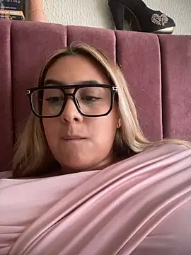 Miabonnett_ Chat XXX in diretta