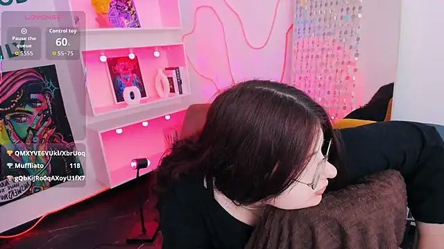 Siena_aa লাইভ XXX চ্যাট