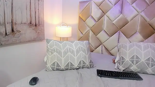 CandyLips_4's Live XXX Chat