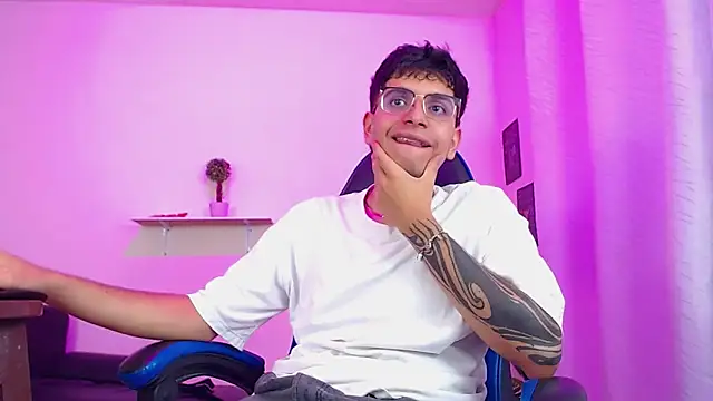 Chat +18 de maax_18 ao vivo