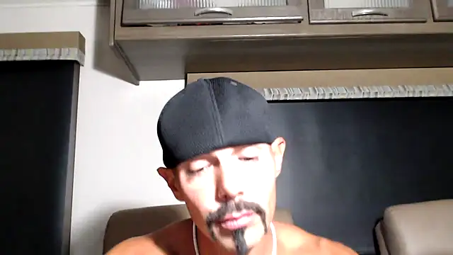 Chat XXX en directo de ThickD2C