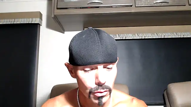 ThickD2C Live XXX-Chat