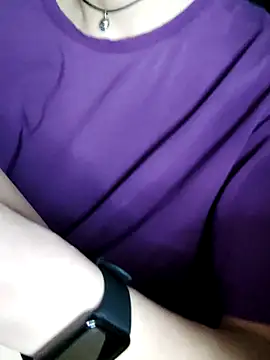 XXX chat uživo modela Aashikalaa