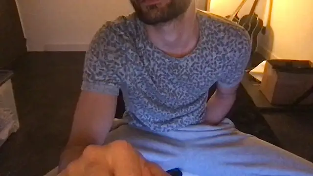 Webkamerová show Athen-Physics