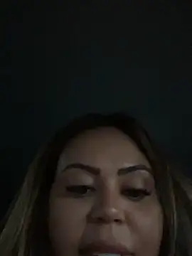 lariic Live XXX Chat