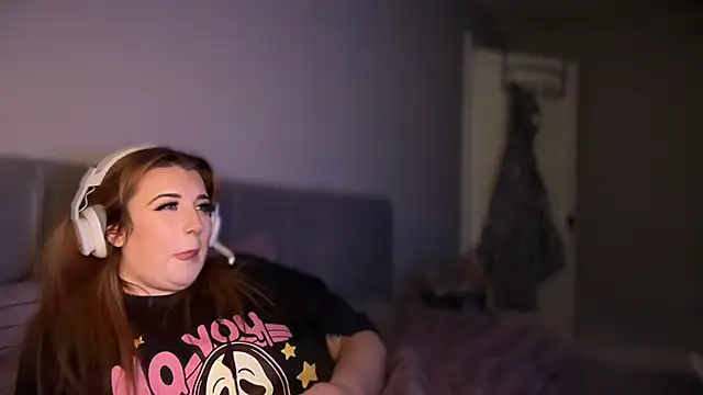 Curvy_Rosie99 Adlı Modelin Web Kamerası Şovu