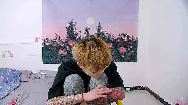 KK-cuteboy Adlı Modelin Web Kamerası Şovu