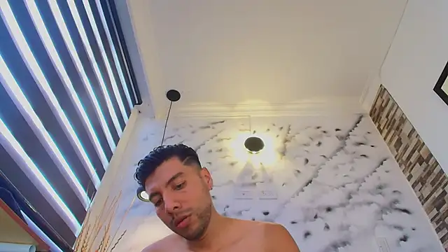 Max_Hornyeのウェブカメラショー