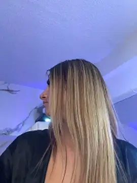 _aitana_001 라이브 XXX 채팅