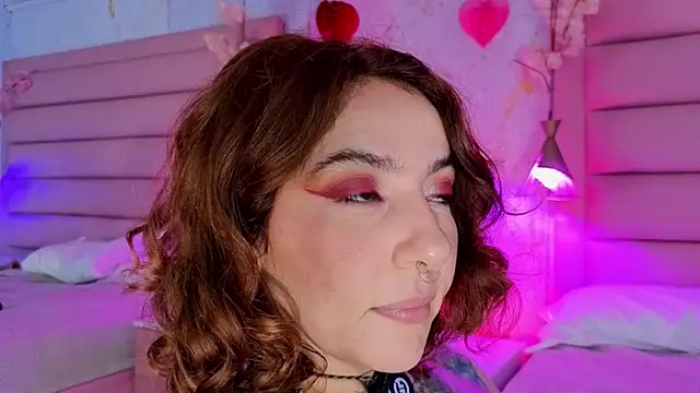 Evangelyne_1 Adlı Modelin Canlı XXX Sohbeti